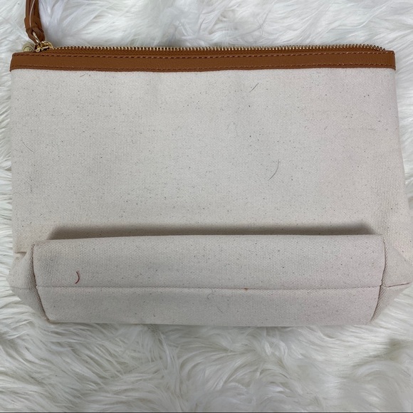 Large Tommy Hilfiger Anchor Wristlet - Picture 5 of 5